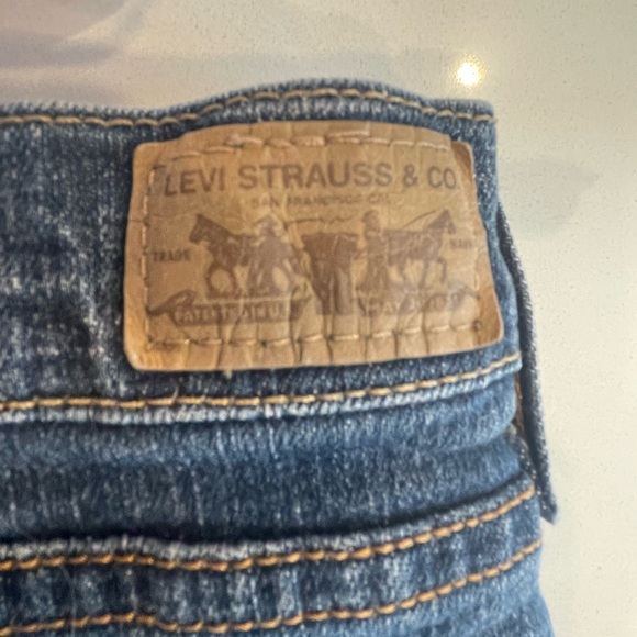 Vintage Women’s Levi’s 505 Straight Leg Medium Wash Jeans Size 12 - Picture 4 of 7